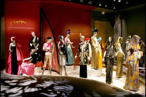 modello yves saint laurent|ysl st laurent museum.